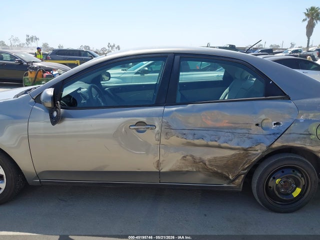 45195746 :رقم المزاد ، KNAFU4A24B5460920 vin ، 2011 Kia Forte Ex مزاد بيع