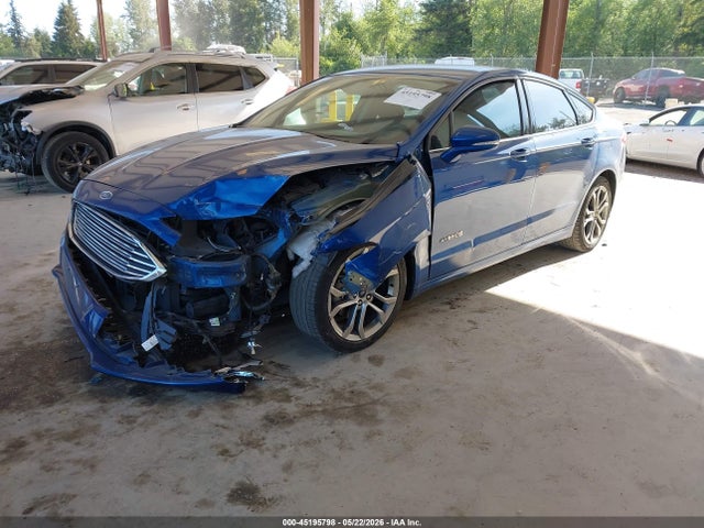 3FA6P0LUXHR183039 Ford Fusion Hybrid Se
