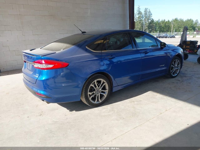 3FA6P0LUXHR183039 Ford Fusion Hybrid Se