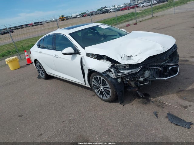 Buick Regal Sportback Preferred Ii 2018 W04GM6SX4J1118123 main image