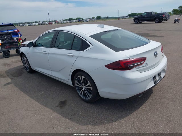 45195844 :رقم المزاد ، W04GM6SX4J1118123 vin ، 2018 Buick Regal Sportback Preferred Ii مزاد بيع