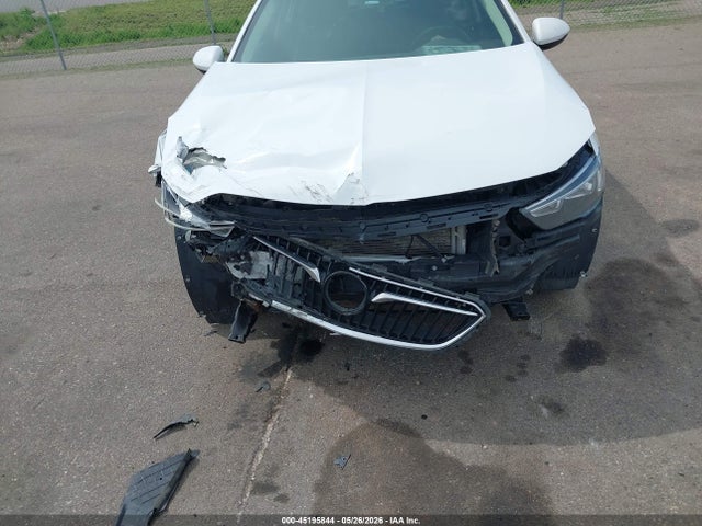 45195844 :رقم المزاد ، W04GM6SX4J1118123 vin ، 2018 Buick Regal Sportback Preferred Ii مزاد بيع