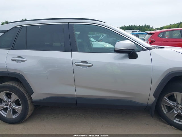 2T3P1RFV6RW417313 Toyota Rav4 Xle