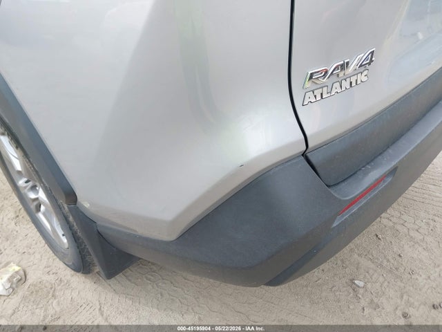 2T3P1RFV6RW417313 Toyota Rav4 Xle