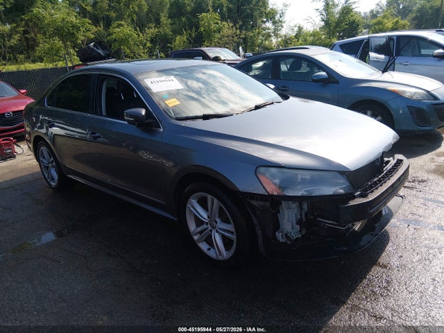 Aukcja sprzedaży 2015 Volkswagen Passat 2.0l Tdi Sel Premium, vin: 1VWCV7A34FC055166, numer aukcji: 45195944