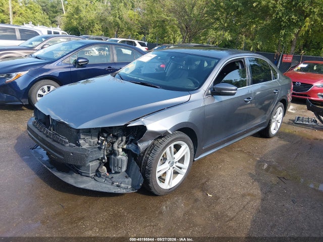 Aukcja sprzedaży 2015 Volkswagen Passat 2.0l Tdi Sel Premium, vin: 1VWCV7A34FC055166, numer aukcji: 45195944