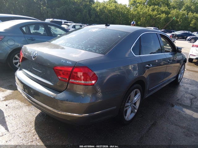 Aukcja sprzedaży 2015 Volkswagen Passat 2.0l Tdi Sel Premium, vin: 1VWCV7A34FC055166, numer aukcji: 45195944