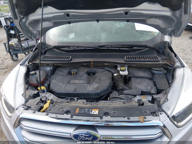 45195960 :رقم المزاد ، 1FMCU9G95HUE15986 vin ، 2017 Ford Escape Se مزاد بيع