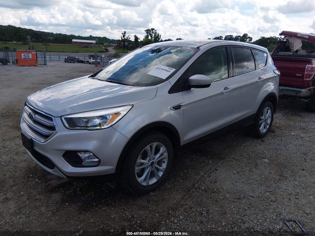 45195960 :رقم المزاد ، 1FMCU9G95HUE15986 vin ، 2017 Ford Escape Se مزاد بيع