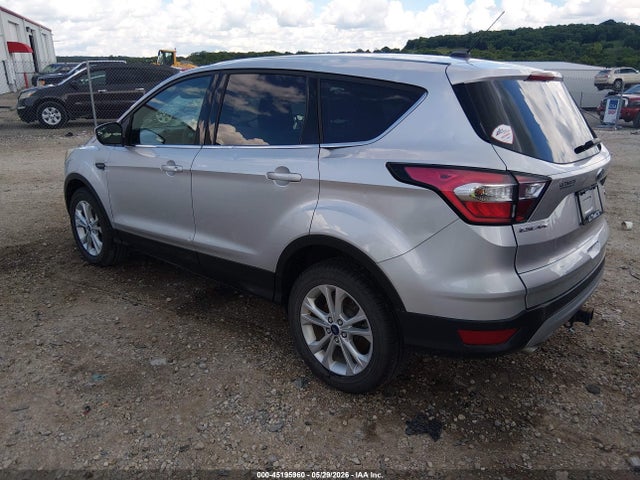 45195960 :رقم المزاد ، 1FMCU9G95HUE15986 vin ، 2017 Ford Escape Se مزاد بيع