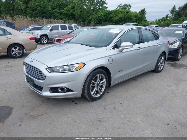 Продажа на аукционе авто 2016 Ford Fusion Energi Titanium, vin: 3FA6P0SU5GR363335, номер лота: 45195977
