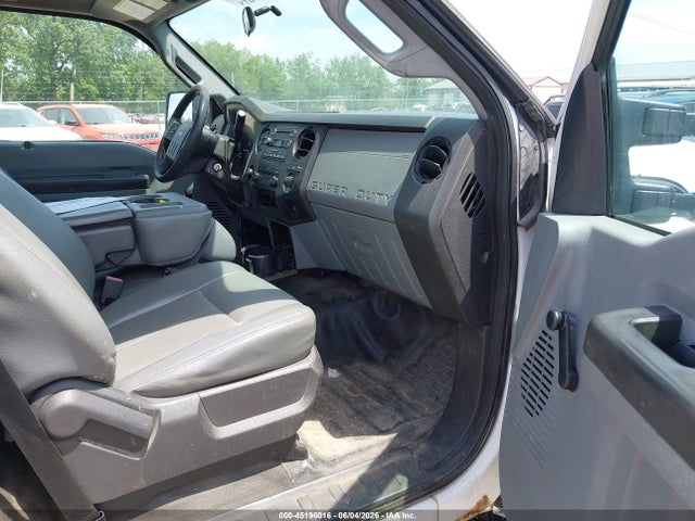 45196016 :رقم المزاد ، 1FDBF2B6XFEA14693 vin ، 2015 Ford F-250 Xl مزاد بيع