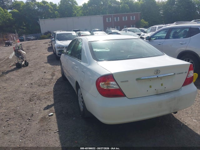 45196022 :رقم المزاد ، 4T1BE30K02U043046 vin ، 2002 Toyota Camry Xle مزاد بيع