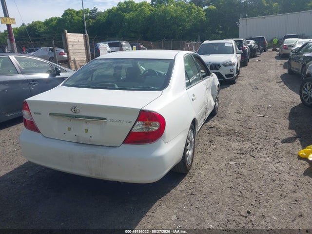 45196022 :رقم المزاد ، 4T1BE30K02U043046 vin ، 2002 Toyota Camry Xle مزاد بيع