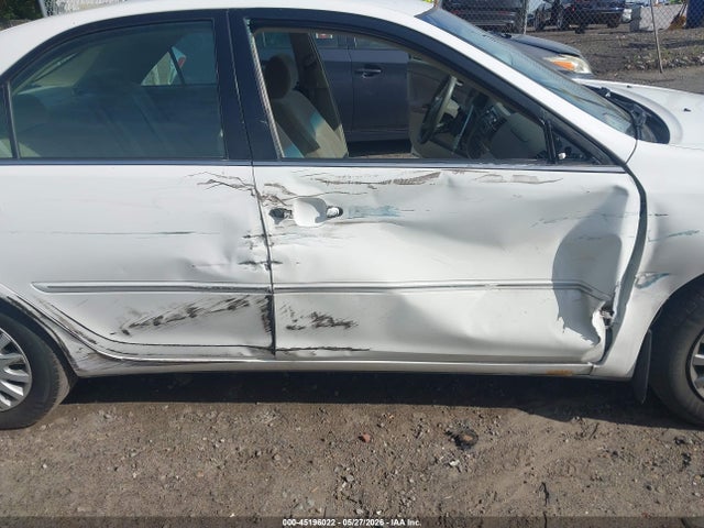 45196022 :رقم المزاد ، 4T1BE30K02U043046 vin ، 2002 Toyota Camry Xle مزاد بيع