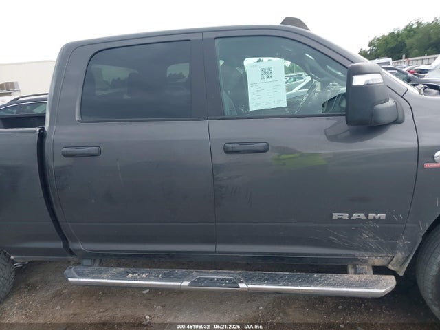45196032 :رقم المزاد ، 3C6UR5DL1RG338645 vin ، 2024 Ram 2500 Big Horn  4x4 6'4 Box مزاد بيع