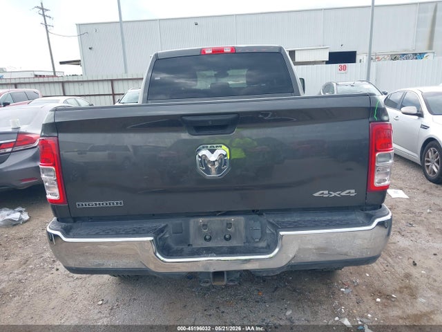 45196032 :رقم المزاد ، 3C6UR5DL1RG338645 vin ، 2024 Ram 2500 Big Horn  4x4 6'4 Box مزاد بيع