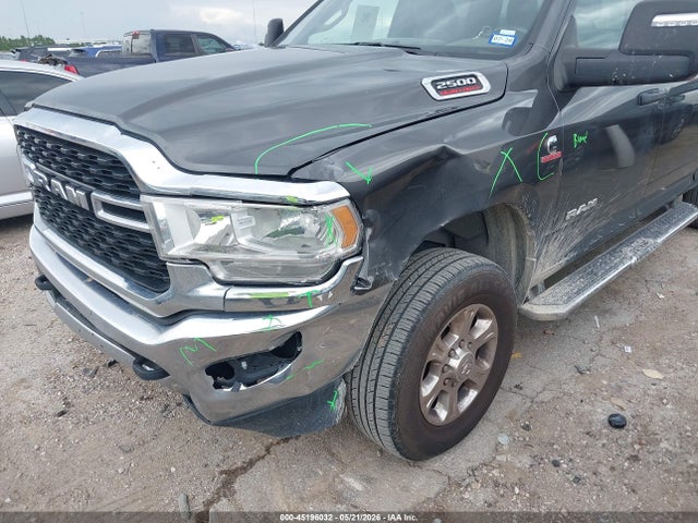 45196032 :رقم المزاد ، 3C6UR5DL1RG338645 vin ، 2024 Ram 2500 Big Horn  4x4 6'4 Box مزاد بيع