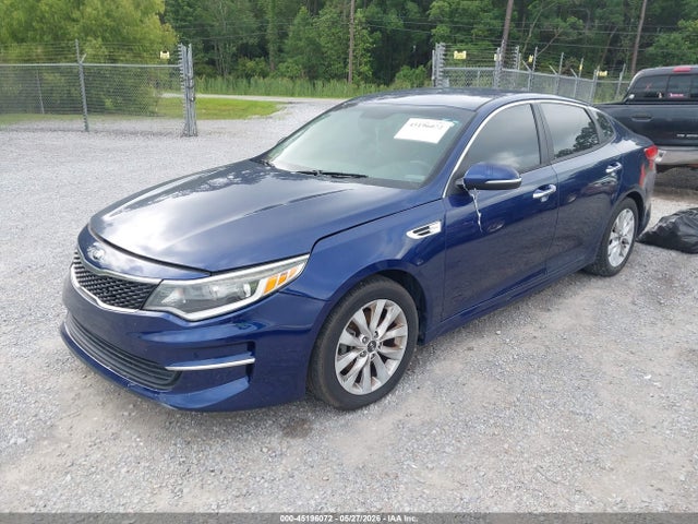 KIA Optima Lx 2017 5XXGT4L33HG122087 Image 2