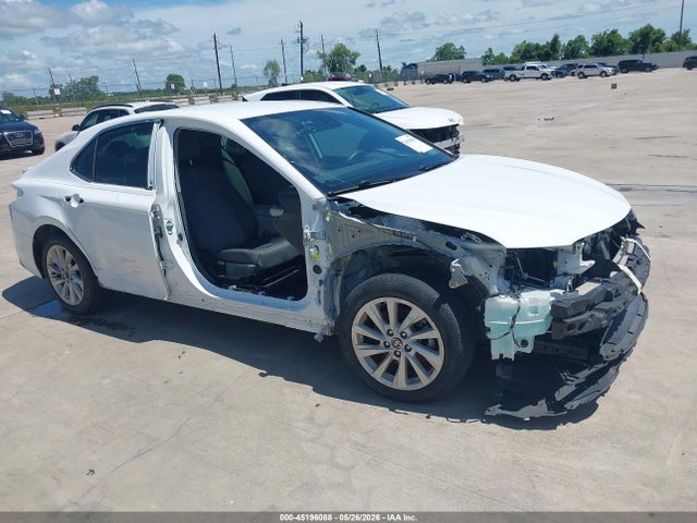 4T1C11AK9NU688530 Toyota CAMRY LE