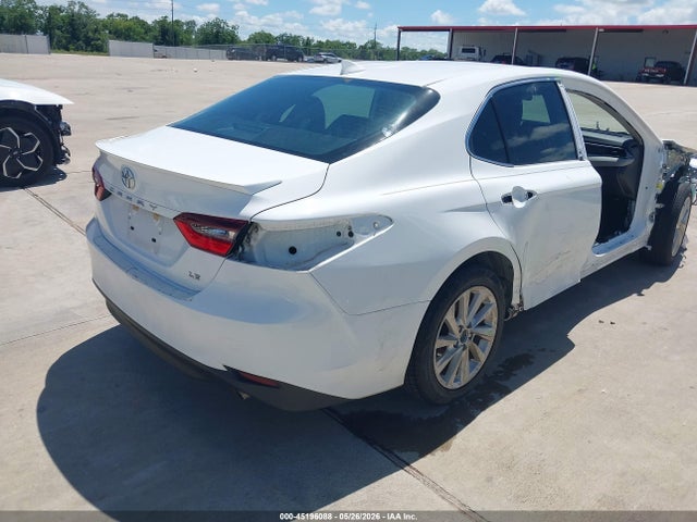 4T1C11AK9NU688530 Toyota CAMRY LE