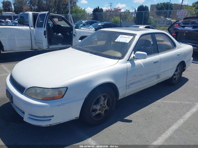 1995 Lexus Es 300 მანქანა იყიდება აუქციონზე, vin: JT8GK13T9S0111605, აუქციონის ნომერი: 45196193