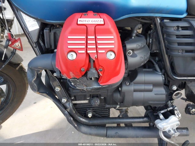 Moto Guzzi V7 Iii Stone 2017 ZGULDU000HM000087 Image 9