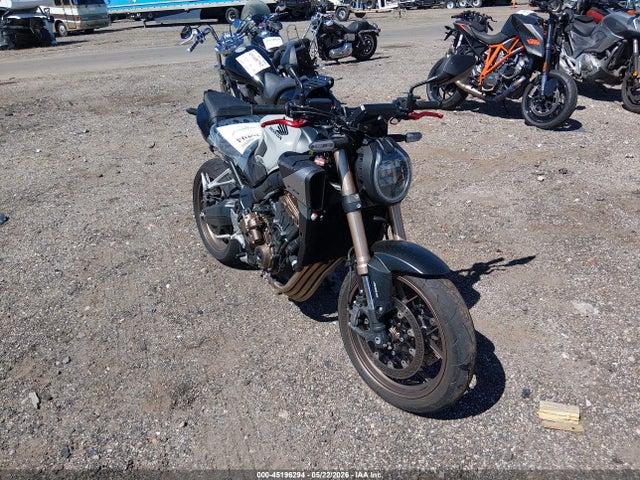 2025 Honda Cb650 R მანქანა იყიდება აუქციონზე, vin: MLHRH1657S5100057, აუქციონის ნომერი: 45196294