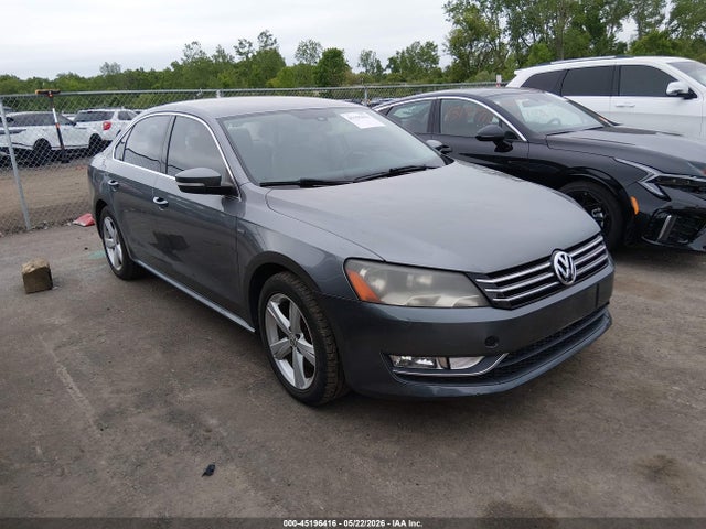 Продаж на аукціоні авто 2015 Volkswagen Passat 1.8t Limited Edition, vin: 1VWAT7A31FC099137, номер лоту: 45196416
