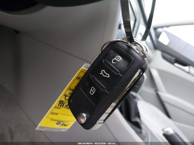 Продаж на аукціоні авто 2015 Volkswagen Passat 1.8t Limited Edition, vin: 1VWAT7A31FC099137, номер лоту: 45196416