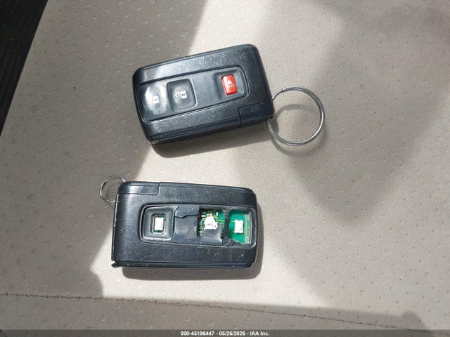 Продажа на аукционе авто 2005 Toyota Prius, vin: JTDKB20U453070222, номер лота: 45196447