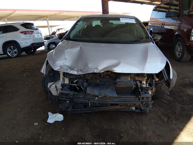 Nissan Versa Sr Xtronic Cvt 2016 3N1CN8FV5LL802151 Image 6