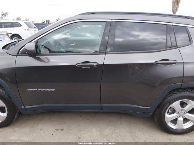 45196574 :رقم المزاد ، 3C4NJCBB2LT108405 vin ، 2020 Jeep Compass Latitude Fwd مزاد بيع