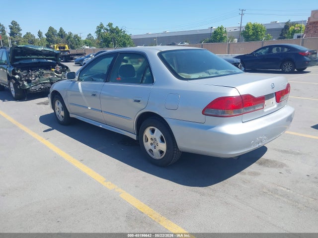 45196642 :رقم المزاد ، 1HGCG16561A020381 vin ، 2001 Honda Accord 3.0 Ex مزاد بيع
