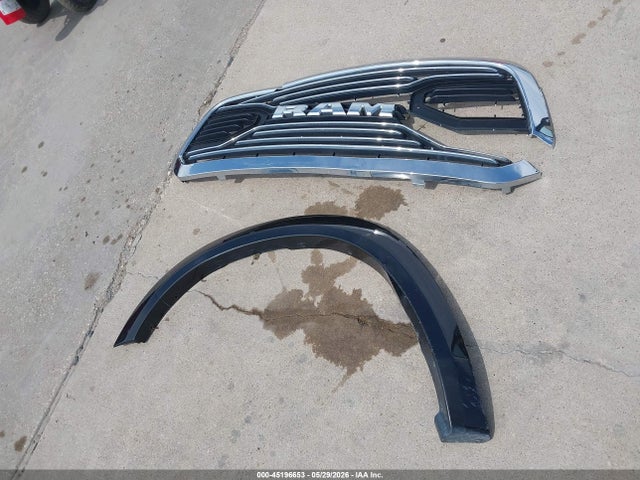 45196653 :رقم المزاد ، 1C6RR7NTXFS748834 vin ، 2015 Ram 1500 Laramie مزاد بيع