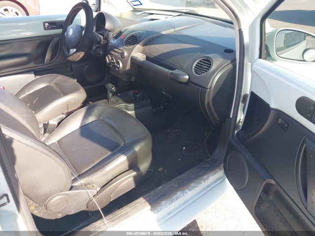 Продажа на аукционе авто 2010 Volkswagen New Beetle 2.5l Final Edition, vin: 3VWRW3AG5AM027483, номер лота: 45196679