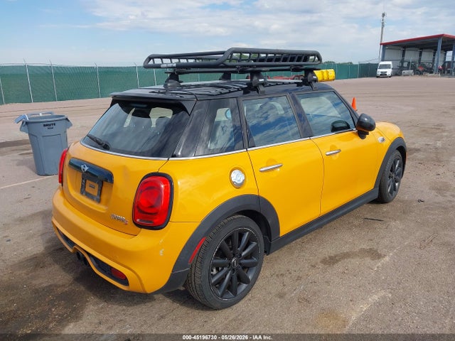 45196730 :رقم المزاد ، WMWXU3C51H2D32511 vin ، 2017 Mini Hardtop Cooper S مزاد بيع
