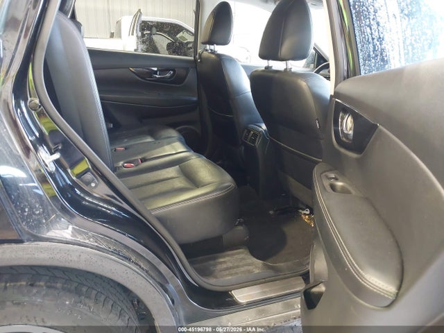 JN8AT2MV1JW324039 Nissan Rogue Sl