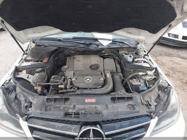 Продажа на аукционе авто 2014 Mercedes-benz C 250, vin: WDDGJ4HB3EG220777, номер лота: 45196814