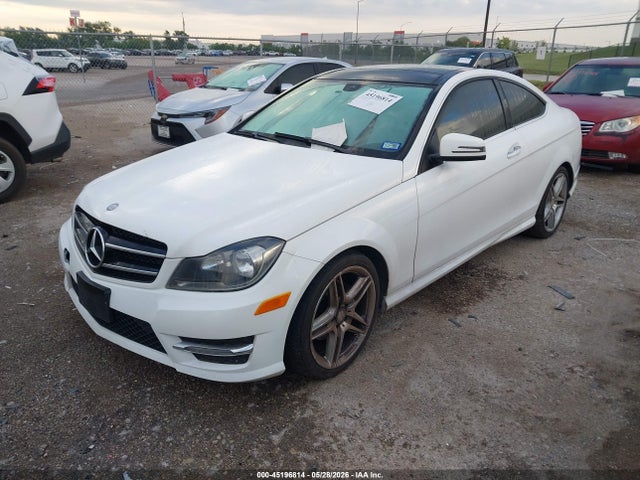 Продажа на аукционе авто 2014 Mercedes-benz C 250, vin: WDDGJ4HB3EG220777, номер лота: 45196814