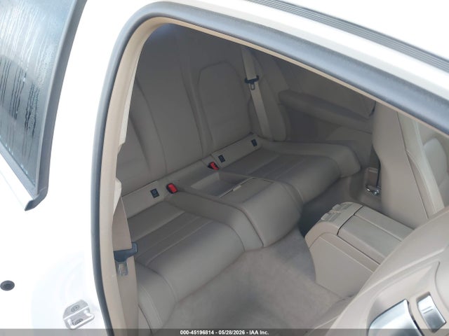 Продажа на аукционе авто 2014 Mercedes-benz C 250, vin: WDDGJ4HB3EG220777, номер лота: 45196814