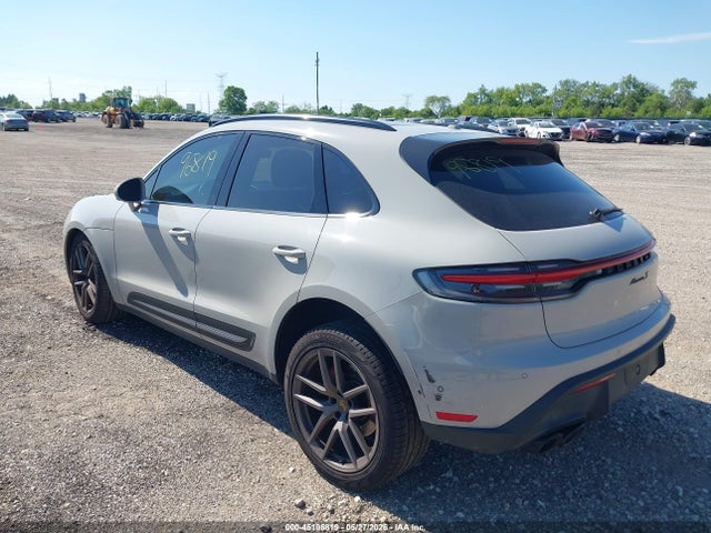 45196819 :رقم المزاد ، WP1AG2A50NLB21685 vin ، 2022 Porsche Macan S مزاد بيع