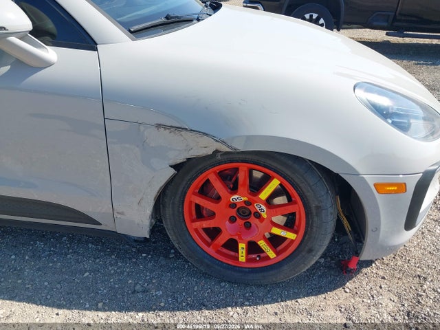 45196819 :رقم المزاد ، WP1AG2A50NLB21685 vin ، 2022 Porsche Macan S مزاد بيع