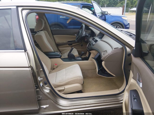 45196829 :رقم المزاد ، JHMCP26498C045445 vin ، 2008 Honda Accord 2.4 Lx-p مزاد بيع