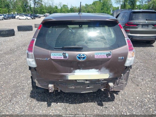Продажа на аукционе авто 2016 Toyota Prius V Five, vin: JTDZN3EU2GJ042020, номер лота: 45196861
