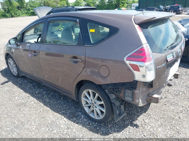 Продажа на аукционе авто 2016 Toyota Prius V Five, vin: JTDZN3EU2GJ042020, номер лота: 45196861