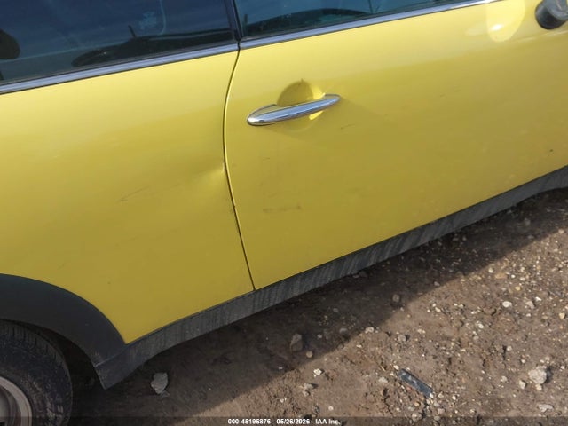 2004 Mini Cooper მანქანა იყიდება აუქციონზე, vin: WMWRC33494TC50209, აუქციონის ნომერი: 45196876