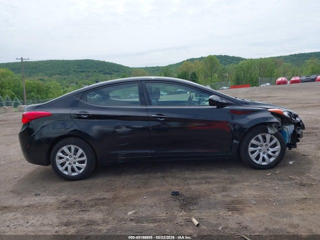 Продажа на аукционе авто 2013 Hyundai Elantra Gls, vin: 5NPDH4AE0DH205676, номер лота: 45196908