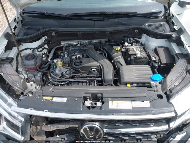 Продажа на аукционе авто 2022 Volkswagen Taos 1.5t Sel, vin: 3VV2X7B22NM085702, номер лота: 45196976