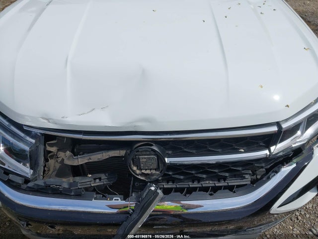 Продажа на аукционе авто 2022 Volkswagen Taos 1.5t Sel, vin: 3VV2X7B22NM085702, номер лота: 45196976